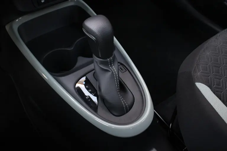 Toyota Aygo X 1.0 VVT-i S-CVT Pulse Airco Automatisch, Cruise Control Adaptief, Achteruitrijcamera, Apple Carplay/Android Auto afbeelding 17