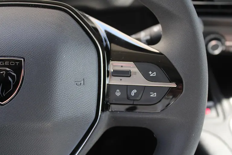 Peugeot Partner 1.5 BlueHDi 100PK S&S L1 Navigatie, Achteruitrijcamera, Trekhaak, Dab, Bluetooth, Parkeersensoren voor & achter afbeelding 21