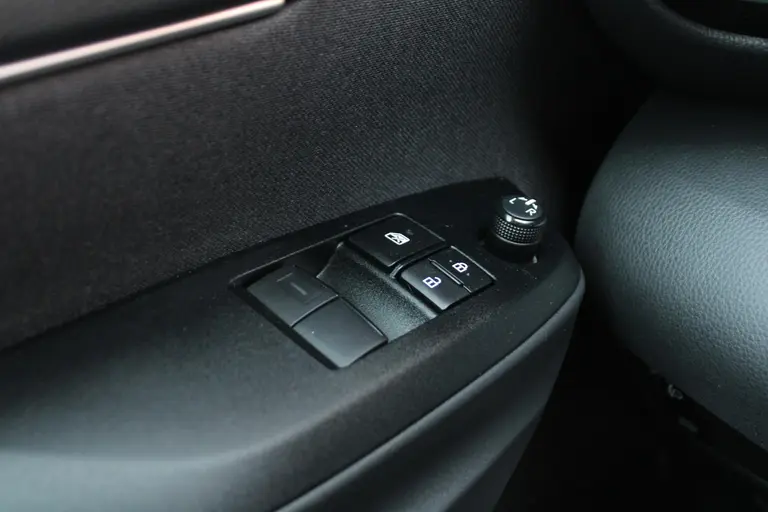 Toyota Yaris 1.0 VVT-i Active Achteruitrijcamera, Bluetooth, Cruise Control Adaptief, Airco afbeelding 30