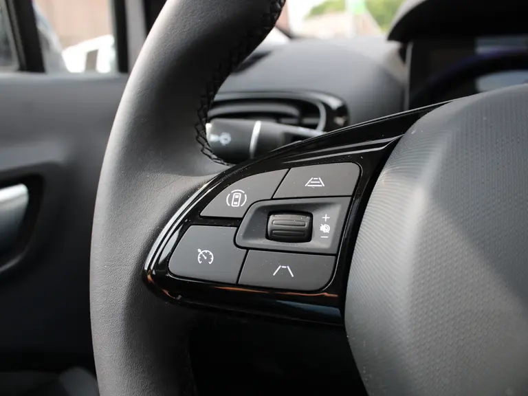Leapmotor T03 Design 37.3 kWh Navigatie, Camera achter, Parkeerhulp achter, Audio, Keyless Start, Lichtmetalen velgen afbeelding 12