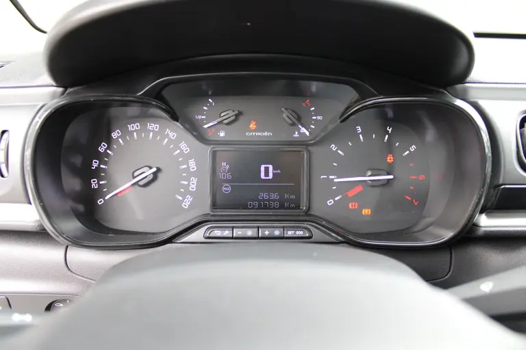 Citroën C3 1.2 PureTech S&S Feel Edition Trekhaak, Navigatie, Applecarpl./Andr. Auto, Cruise/Climate Control afbeelding 17
