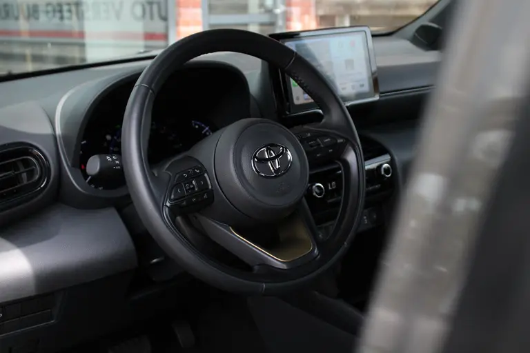 Toyota Yaris Cross 1.5 Hybrid Explore Achteruitrijcamera, Cruise Control Adaptief, Navigatie, Stoelverwarming afbeelding 4
