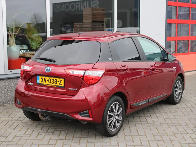 Toyota Yaris 1.5 Hybrid Y20 Automaat Trekhaak, Parkeercamera, Climate control, Cruise control, Lichtmetalen velgen afbeelding 3