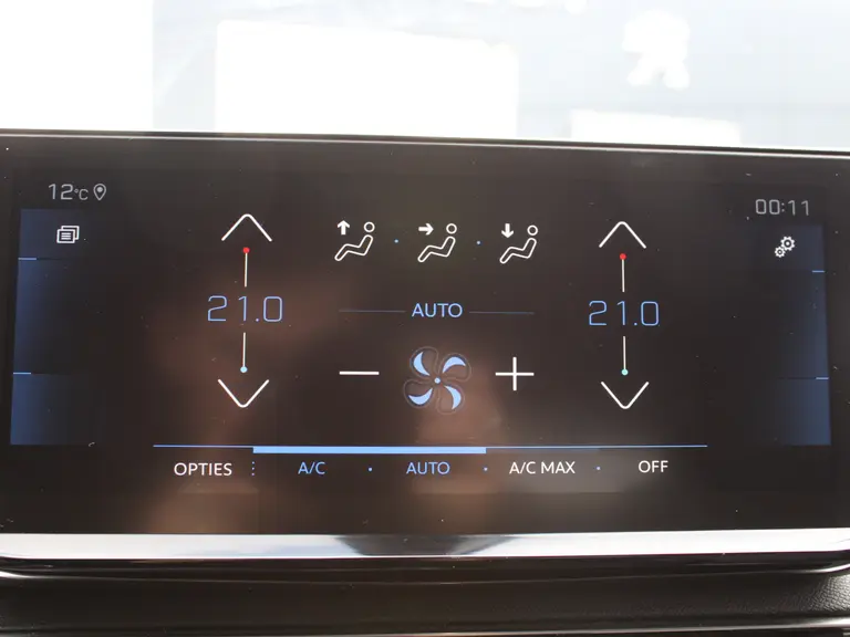 Peugeot 3008 1.2 PureTech 130PK Allure Automaat Navigatie, Achteruitrijcamera, Keyless, Elektrische Achterklep, Perkeersensoren afbeelding 26