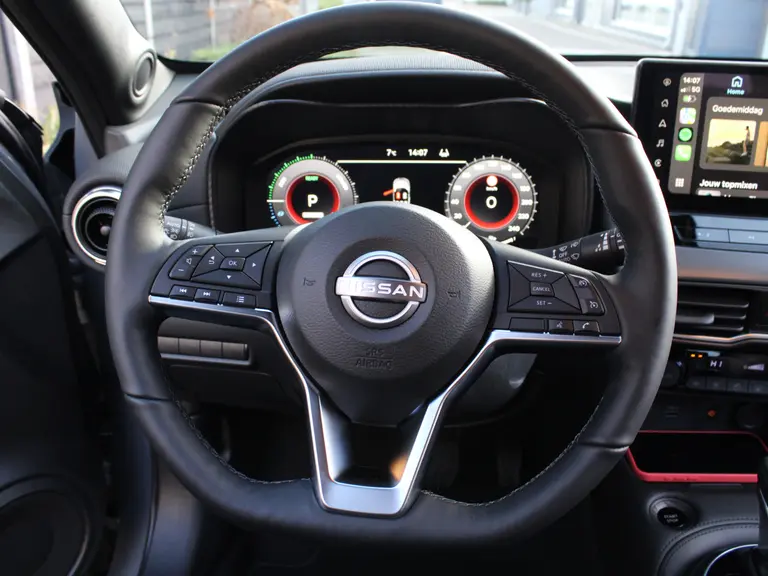 Nissan Juke 1.6 Hybrid 143PK N-Design Automaat Navigatie,  Achteruitrijcamera, Keyless Entry & Start, Stoel & Stuurverwarming, Parkeersensoren Voor & Achter afbeelding 17