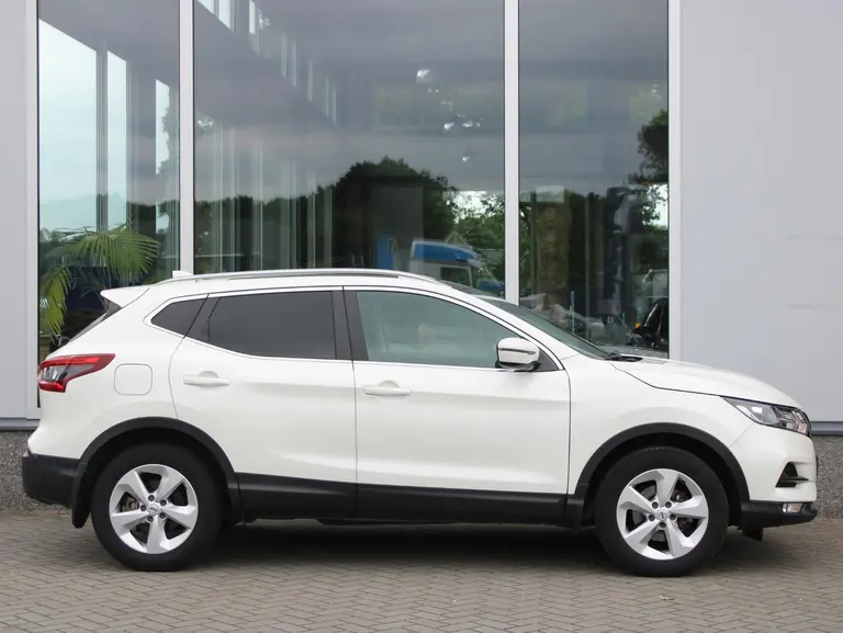 Nissan QASHQAI 1.2 N-Connecta Automaat Trekhaak, Panoramadak, Cruise en Climate Control, Achteruitrijcamera afbeelding 15