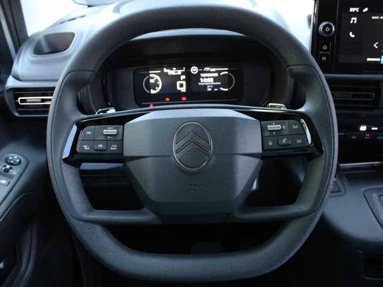 Citroën Berlingo 1.5 BlueHDi 130PK EAT8 Automaat L1 Achteruitrijcamera, Keyless Entry & Start, Parkeersensoren Achter, Aple Carplay, Android Auto afbeelding 18