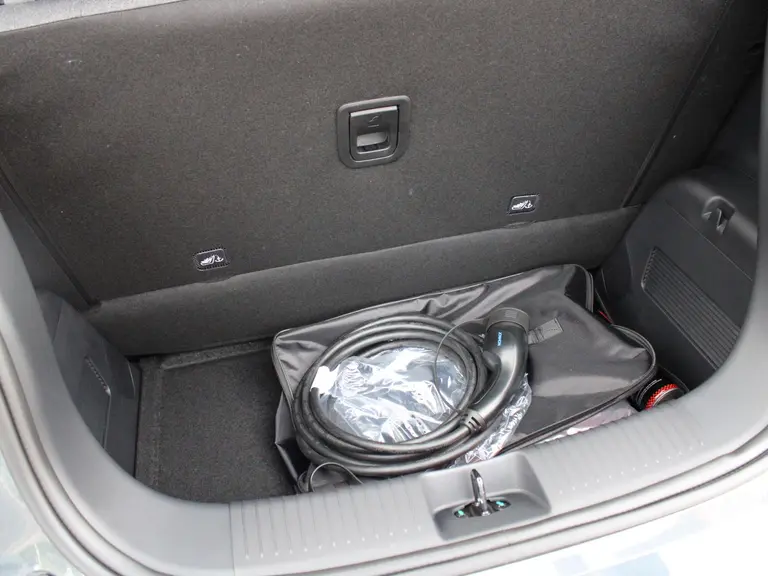 Leapmotor T03 Design 37.3 kWh Navigatie, Camera achter, Parkeerhulp achter, Audio, Keyless Start, Lichtmetalen velgen afbeelding 31