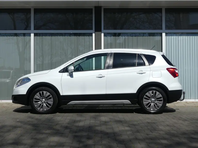 Suzuki S-Cross 1.6 Exclusive Automaat Trekhaak, schuif/kantel dak, Cruise control, Bluetooth afbeelding 3
