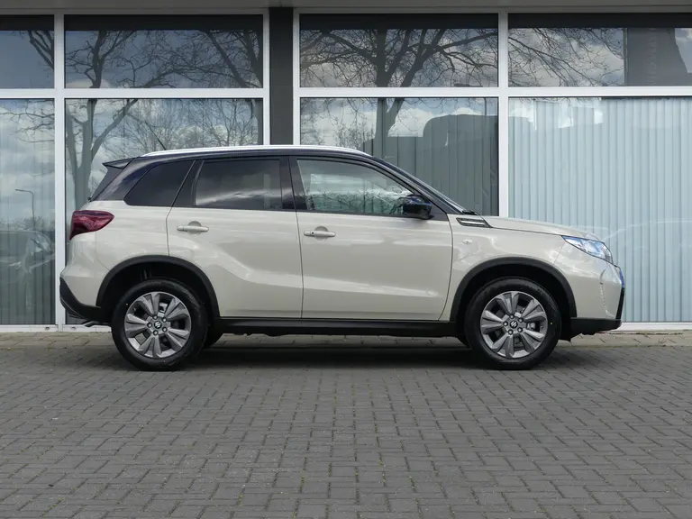 Suzuki Vitara 1.4 Boosterjet Select Smart Hybrid Nieuw Uit voorraad leverbaar! 6 jaar fabrieksgarantie! afbeelding 2