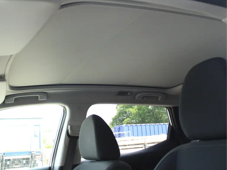 Nissan QASHQAI 1.2 N-Connecta Automaat Trekhaak, Panoramadak, Cruise en Climate Control, Achteruitrijcamera afbeelding 8