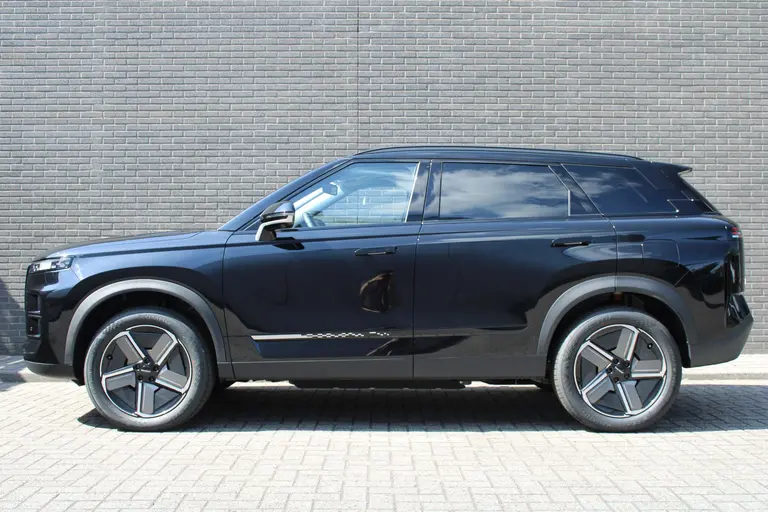 Jaecoo 7 PHEV Exclusive *Meer informatie volgt Jaecoo 7 Exclusive Automaat, Schuif-Kanteldak, 1500 KG trekgewicht, Navigatie, 19" LM velgen, Elektrische achterklep, Luxe lederen bekleding, 7 jaar garantie afbeelding 3