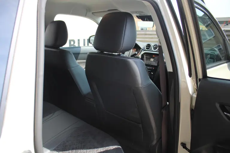 Suzuki Vitara 1.4 Boosterjet Style Smart Hybrid Navigatie, Cruise Control Adaptief, Achteruitrijcamera, Parkeersensoren Voor en Achter afbeelding 15