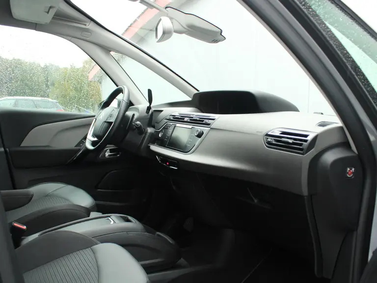 Citroën Grand C4 Spacetourer 1.2 PureTech Shine Automaat 7 zits Cruise/Climate control, Navigatie, Apple Carplay/Android auto,  Audio/DAB, Keyless entry/Start afbeelding 27