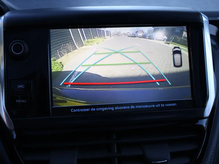 Peugeot 208 1.2 PureTech Tech 110PK Edition 5-drs Parkeerhulp voor en achter met camera, Navigatie, Apple Carplay/AndroidAuto, Panoramadak afbeelding 26