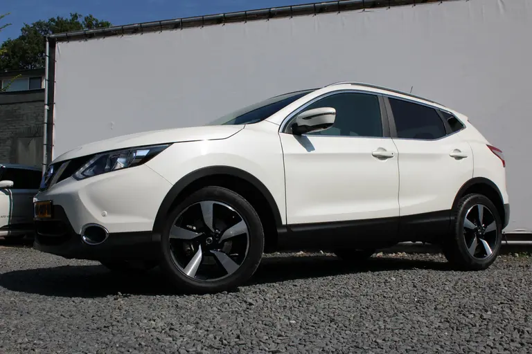 Nissan QASHQAI 1.2 Connect Edition Lage kilometerstand, Dealeronderhouden, Eerste eigenaar afbeelding 8