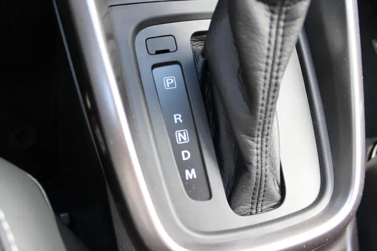 Suzuki Vitara 1.5 Hybrid Style Demo Voordeel, Parkeersensoren Draadloos Carplay en Panorama Dak. afbeelding 22