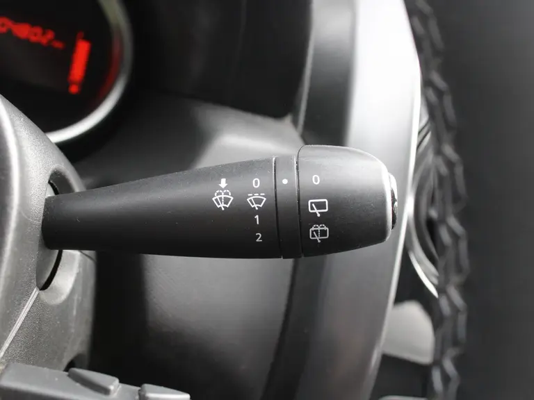 Dacia Duster Blackshadow 1.2 TCe 4x2 125PK Leder, Trekhaak, Achteruitrijcamera, Navigatie, Airco afbeelding 21