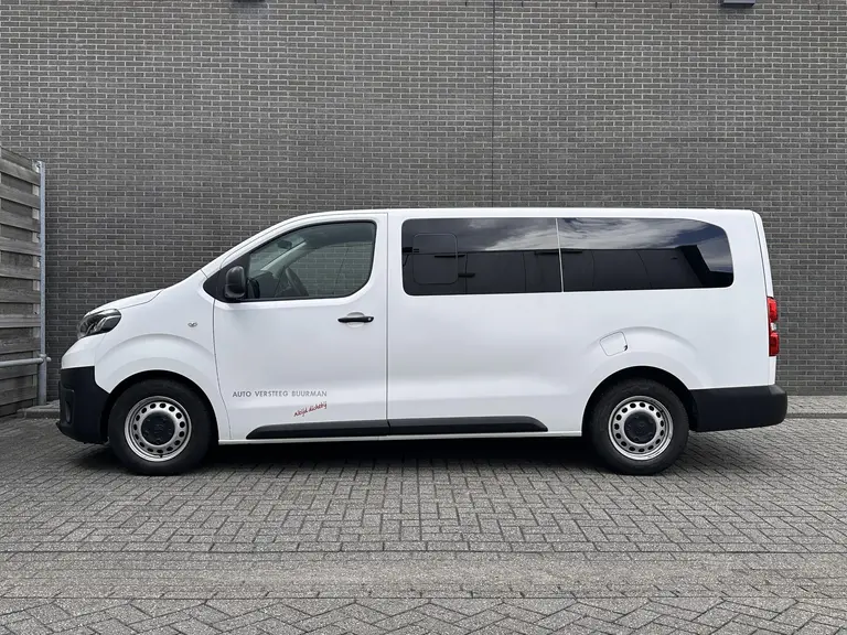 Toyota Proace Shuttle 1.5 D-4D Cool Comfort Long 9 zitplaatsen afbeelding 2