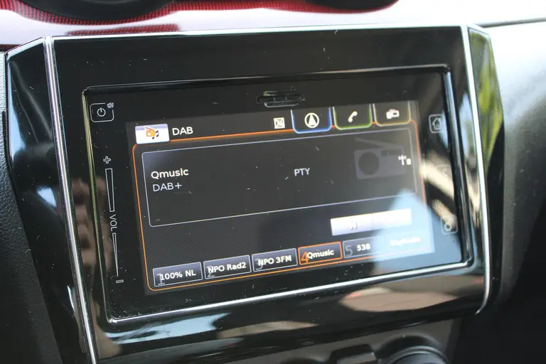 Suzuki Swift 1.4 Sport met Apple Carplay/ Android Auto, Dealer Cruise control en Achteruitrij Camera. afbeelding 15