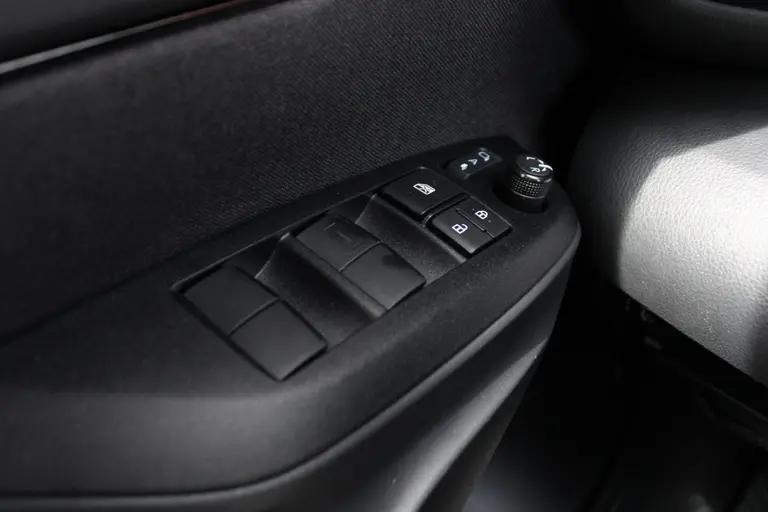 Toyota Yaris Cross 1.5 Hybrid Explore Achteruitrijcamera, Cruise Control Adaptief, Navigatie, Stoelverwarming afbeelding 33