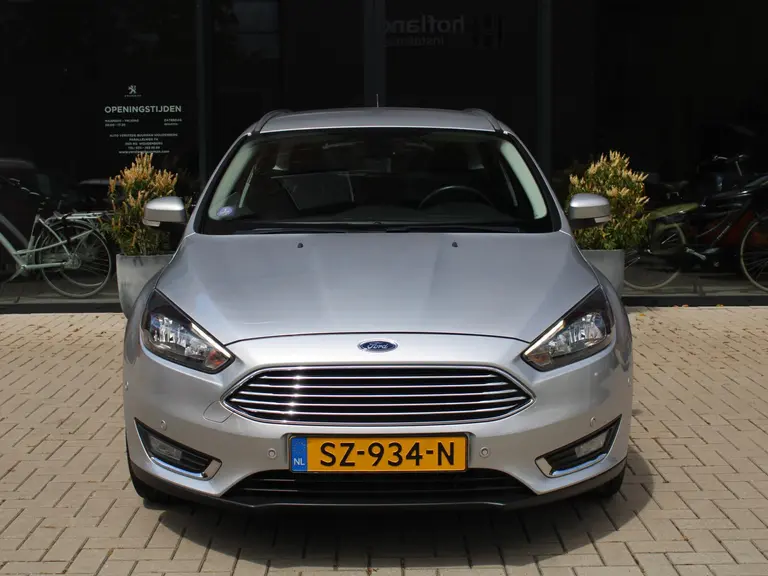 Ford FOCUS Wagon 1.0 Titanium 125PK Navigatie, Camera, Trekhaak afbeelding 3