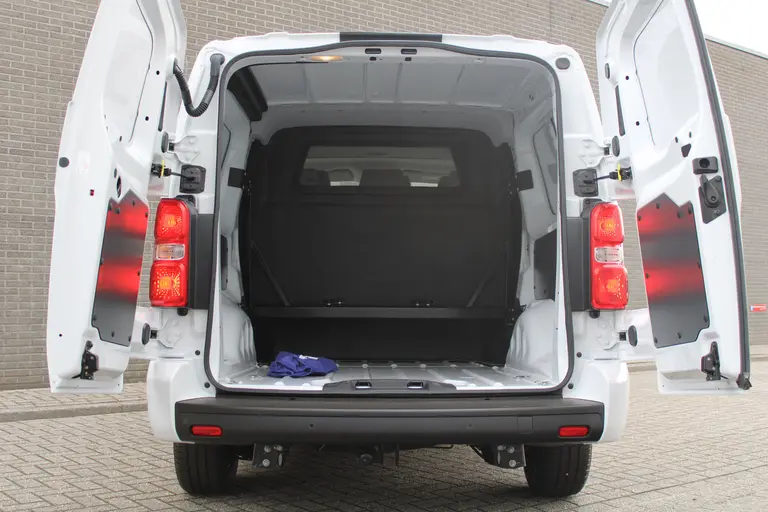 Peugeot Expert 2.0 BlueHDI 145PK L3 Dubbele Cabine Navigatie, Achteruitrijcamera, Trekhaak Afneembaar, Airco, Parkeersensoren Achter, Bluetooth, Cruise Control afbeelding 7