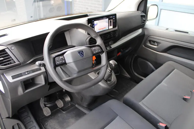 Peugeot Expert 2.0 BlueHDi 145 L2 Trekhaak, Airco, CruiseControl, Applecarpl./Andr. Auto, Navigatie, Achteruitrijcamera afbeelding 25