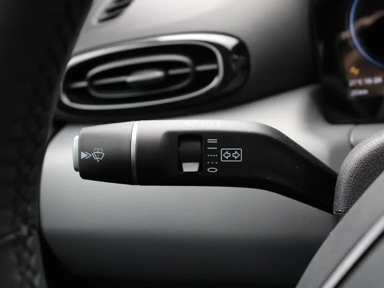 Leapmotor T03 Design 37.3 kWh Navigatie, Camera achter, Parkeerhulp achter, Audio, Keyless Start, Lichtmetalen velgen afbeelding 21
