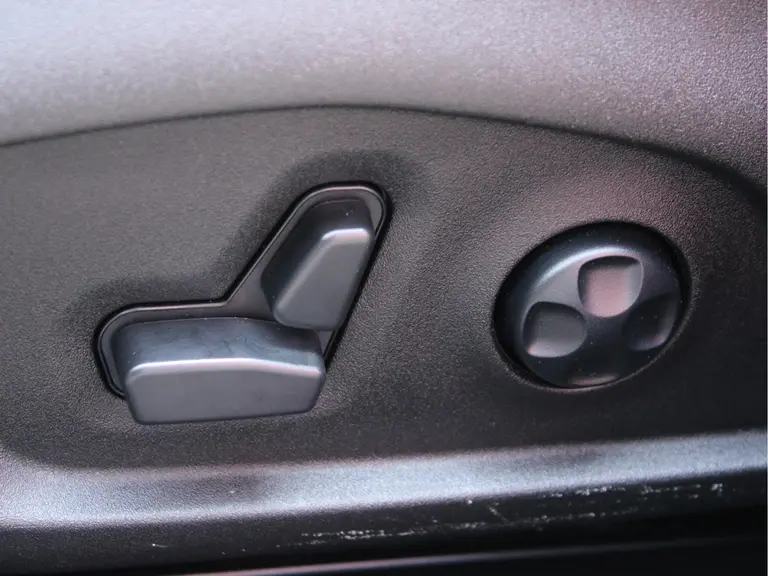 Jeep Compass 1.5T e-Hybrid Altitude Rondomzicht Camera, Stoelventilatie & -verwarming, Cruise & Climate Control afbeelding 7
