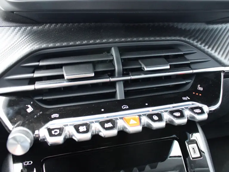 Peugeot 208 1.2 PureTech 100PK Allure Navigatie, Stoelverwarming, Camera achter, Parkeerhulp voor & Achter, Lichtmetalen velgen afbeelding 33