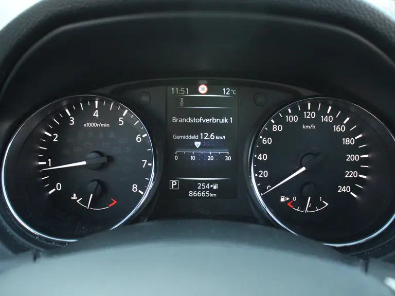 Nissan QASHQAI 1.2 115PK N-Connecta X-Tronic CVT Automaat Navigatie, Rondomzicht Camera, DAB, Panoramadak, Parkeersensoren Voor & Achter afbeelding 19