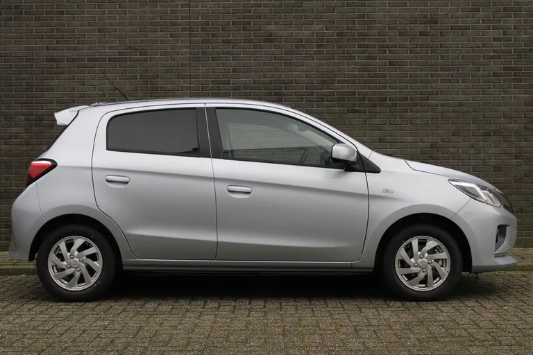 Mitsubishi Space Star 1.2 Dynamic Cruise/Climate control, Camera, Apple Carplay/Android auto, 14" LM velgen afbeelding 3