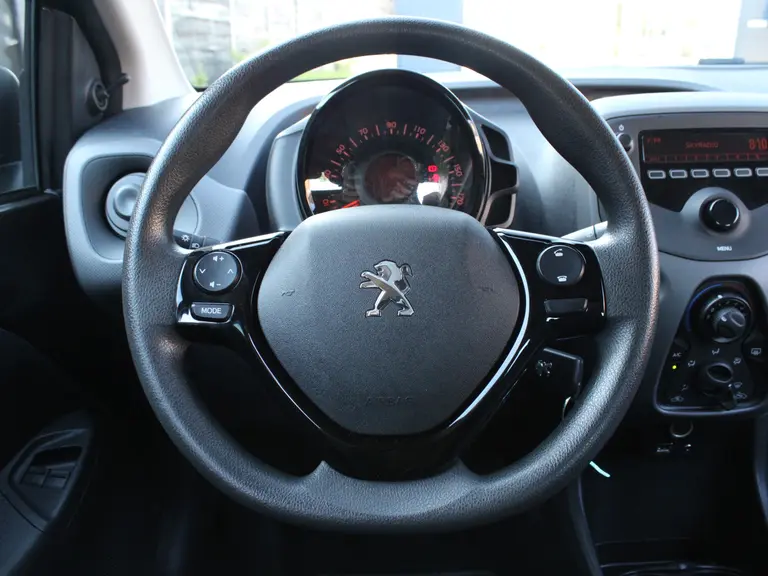 Peugeot 108 Active 1.0 e-VTi 72PK 5DRS Airco, Bluetooth, DAB, Elektrische Ramen, Centrale Deurvergrendeling, Led Dagrijverlichting afbeelding 15