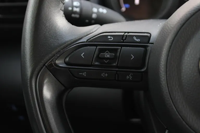 Toyota Yaris Cross 1.5 Hybrid Achteruitrijcamera, Bluetooth, Cruise Control Adaptief, Climate Control afbeelding 29