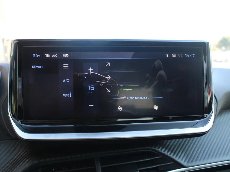 Peugeot 208 1.2 PureTech 100 Allure Navigatie, Stoelverwarming, Camera achter, Parkeerhulp voor & Achter, Lichtmetalen velgen afbeelding 16