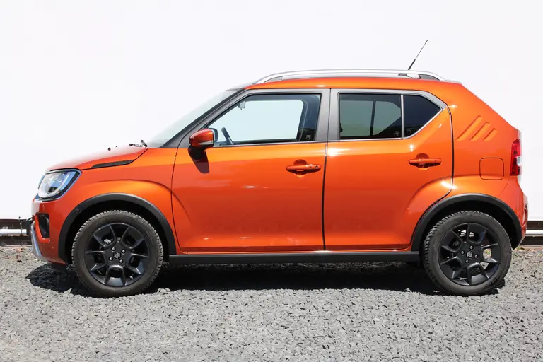 Suzuki Ignis 1.2 Smart Hybrid Allgrip Style, All-Seasons, Keyless, Cruise control en Achteruitrijcamera! afbeelding 2