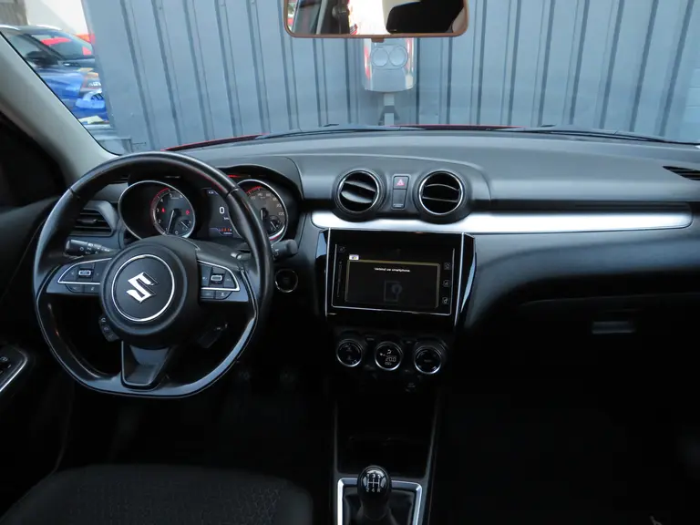Suzuki Swift 1.2 Stijl/Style Smart Hybrid, Trekhaak, Camera, Climate Control, Android/Apple Carplay en Dealer onderhouden! afbeelding 6