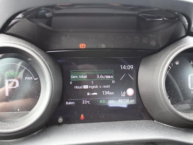 Toyota Yaris Dynamic 1.5 Hybrid 115PK Automaat Lichtmetalen velgen, Achteruitrij camera, Climate Control, KeylessEntry, AppleCarplay/Android Auto Navigatie afbeelding 12