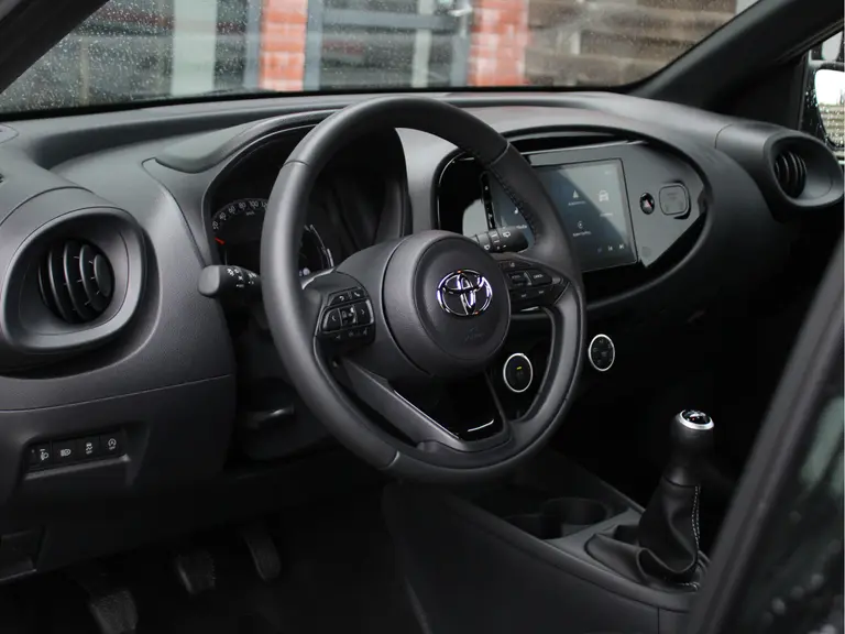 Toyota Aygo X 1.0 VVT-i MT Play Adaptieve Cruise Control, Carplay/Android Auto, Achteruitrijcamera, Bluetooth, Airco afbeelding 5