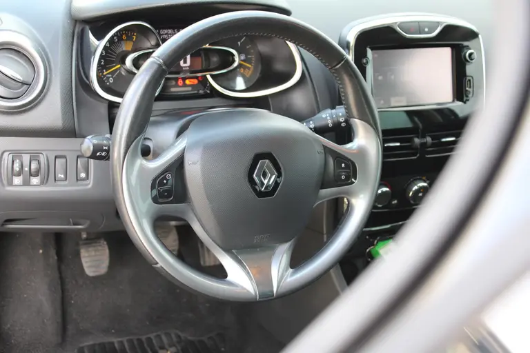 Renault Clio Estate 0.9 TCe Night&Day afbeelding 4