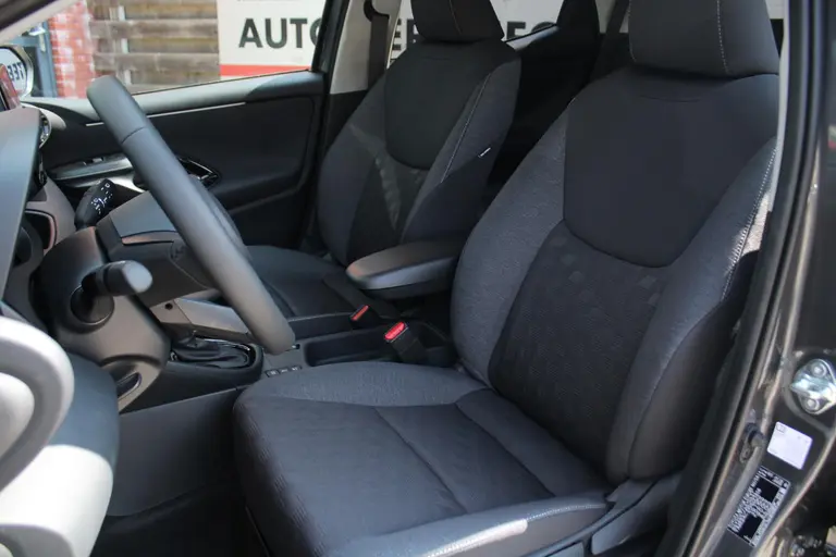 Toyota Yaris 1.5 Hybrid 115 Team Player Automaat Achteruitrijcamera, Parkeersensoren voor en achter, Airco Automatisch, Cruise Control Adaptief afbeelding 6
