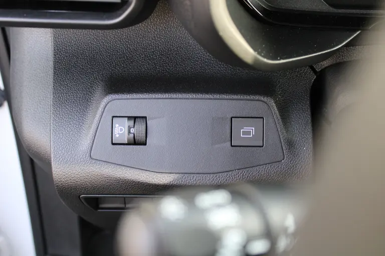 Citroën Berlingo 1.5 BlueHDi 130 EAT8 S&S L1 Automaat, CruiseControl, DAB, Applecarpl./Andr. Auto, Airco, Achteruitrijcamera afbeelding 10