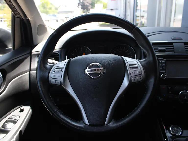 Nissan Pulsar 1.2 DIG-T Connect Edition Navigatie, Achteruitrijcamera, Trekhaak Afneembaar, Keyless Entry & Start afbeelding 18