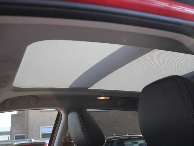 Suzuki Vitara 1.5 Hybrid Style 115PK Automaat Panoramadak, Navigatie, Parkeersensoren V en A, Stoelverwarming, Achteruitrijcamera afbeelding 13