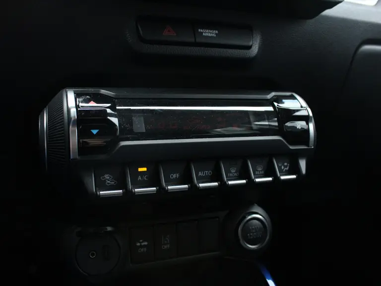 Suzuki Ignis 1.2 Smart Hybrid Style Climat control, Cruise control, Stoelverwarming, Multimediasysteem, Parkeercamera afbeelding 18