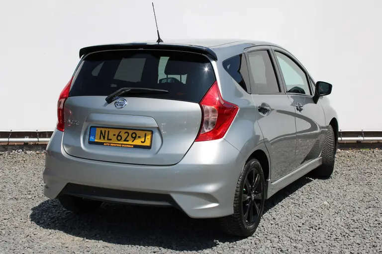 Nissan Note 1.2 Black Edition, All-Seasons, Hoge instap, Navigatie en Cruise Control! afbeelding 3