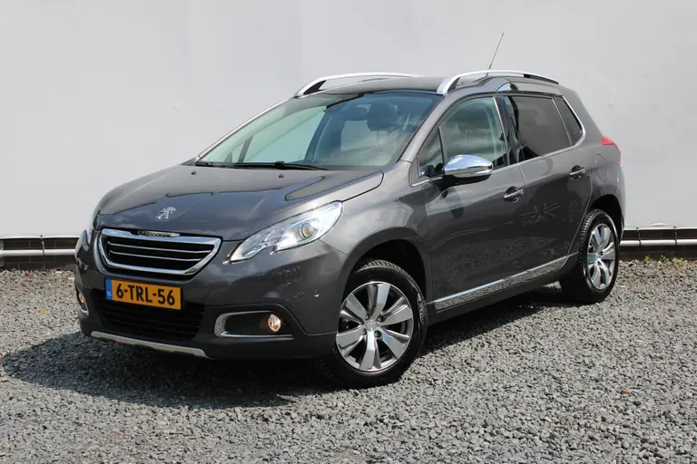 Peugeot 2008 1.2 VTi Allure Pack Premium Plus, Automaat, Navigatie, Parkeersensoren voor en achter afbeelding 36