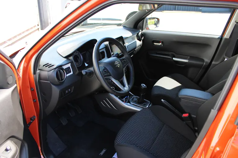 Suzuki Ignis 1.2 Smart Hybrid Allgrip Style, All-Seasons, Keyless, Cruise control en Achteruitrijcamera! afbeelding 8