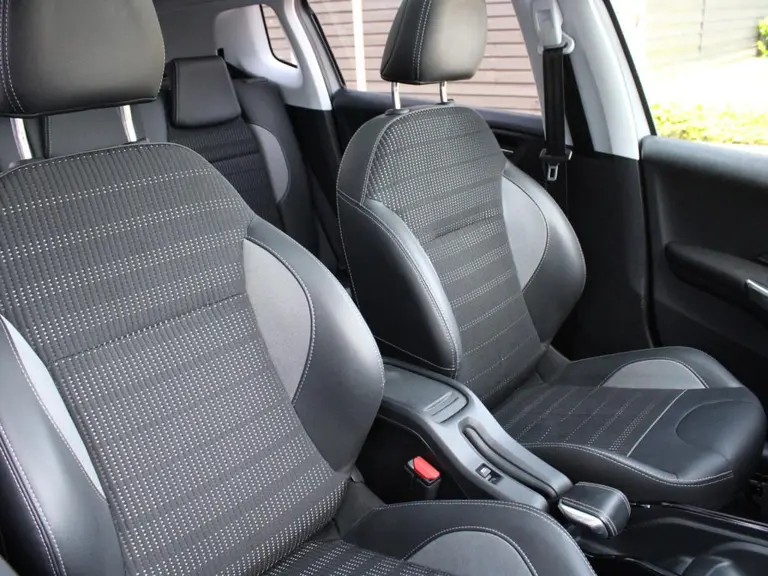 Peugeot 2008 1.2 PureTech Allure 110PK EAT6 Automaat afbeelding 14